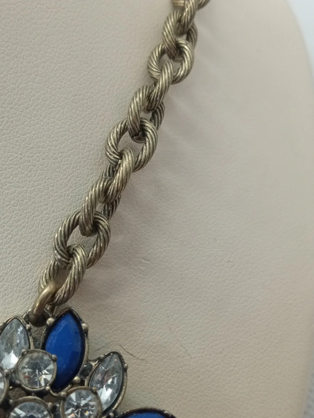 LOFT STATEMENT NECKLACE - Picture 4 of 9